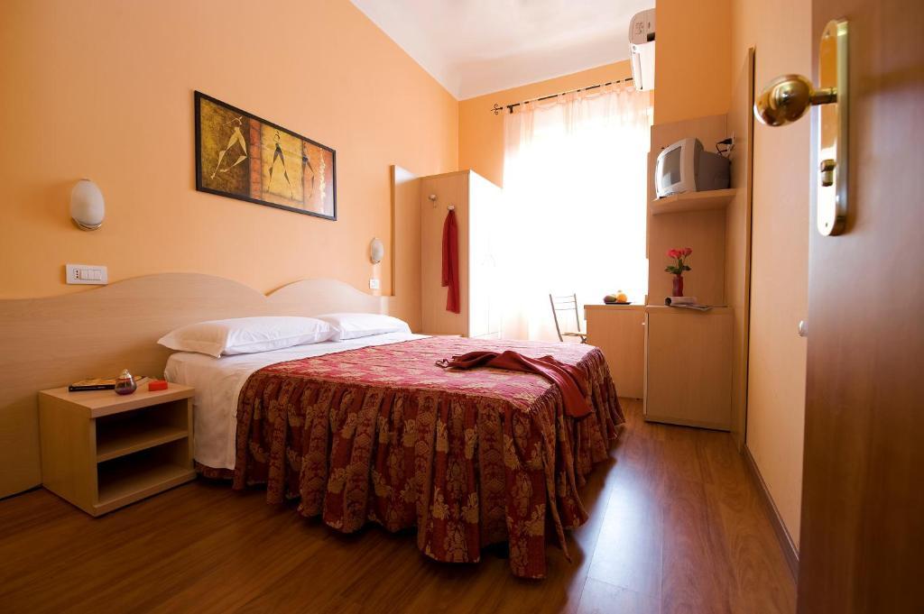 Hotel Sabatino Milan Room photo